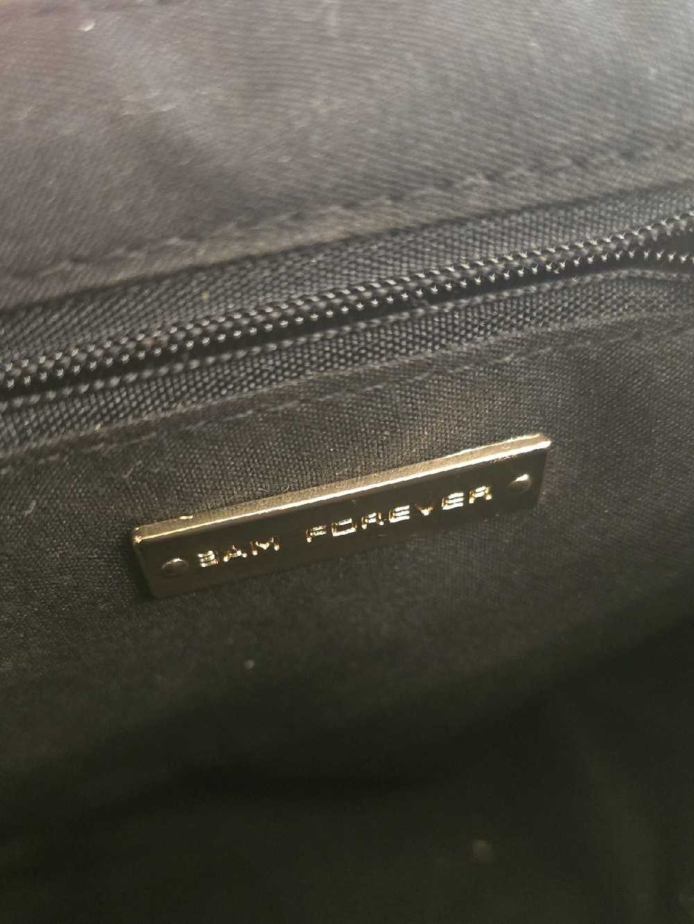 New! 3AM Forever Vegan Leather Graffiti Purse - Picture 9 of 13